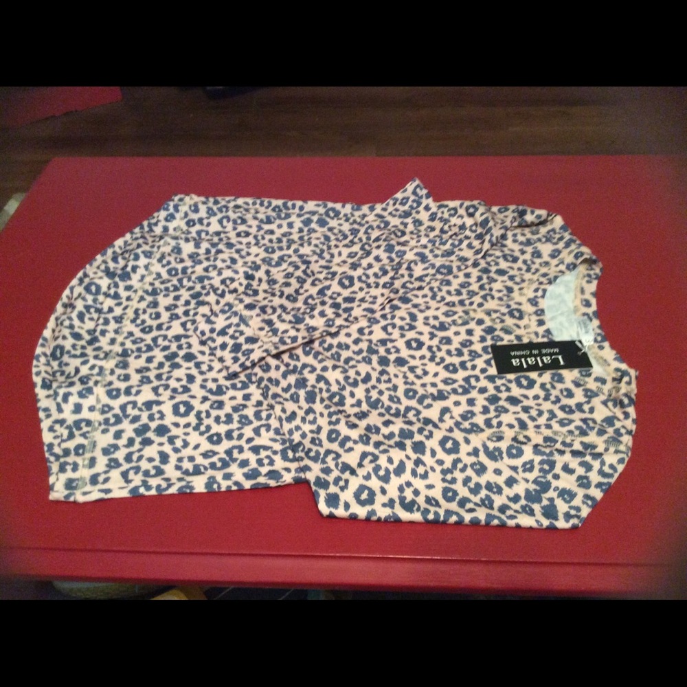 NWT Lalala size medium shirt
